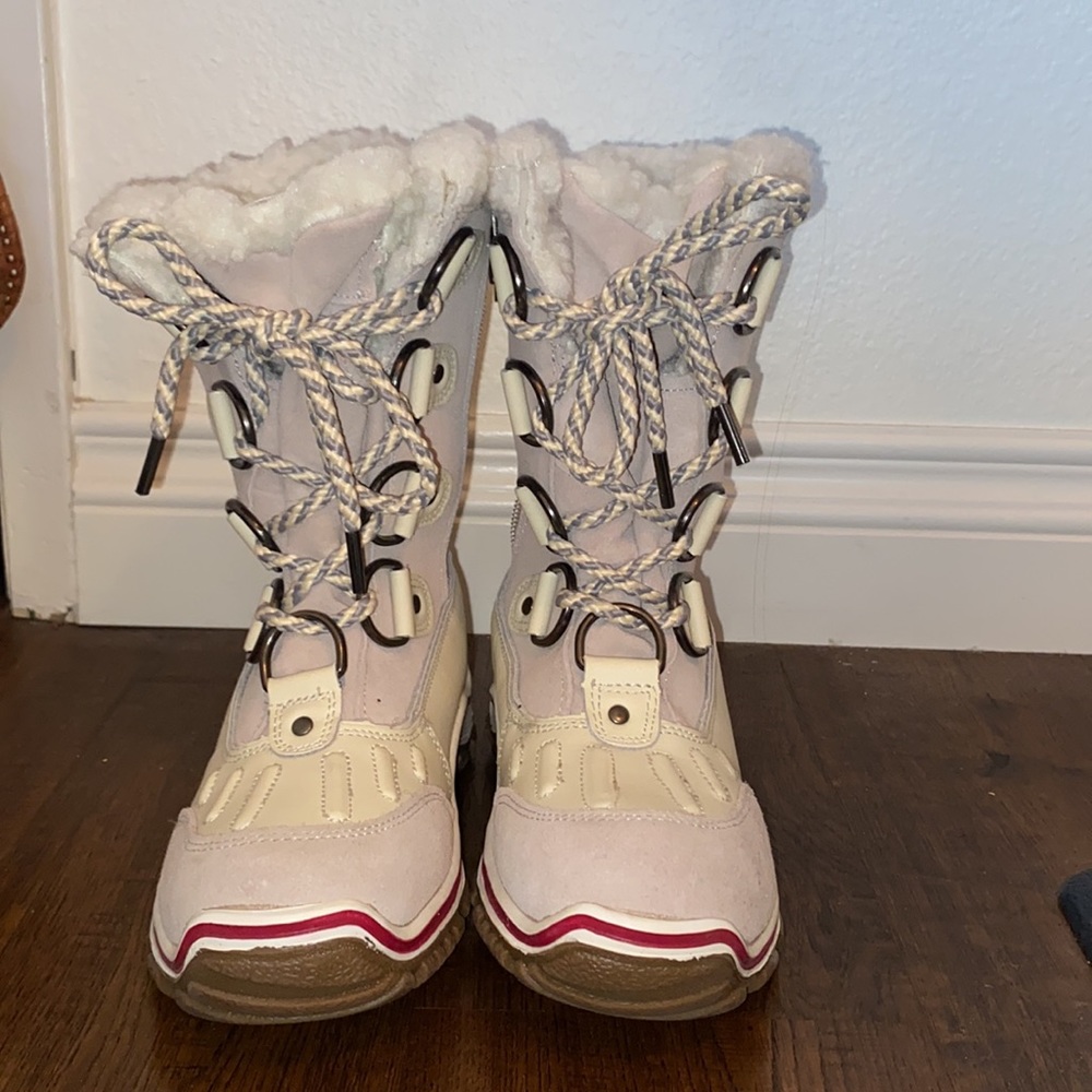 snow boots